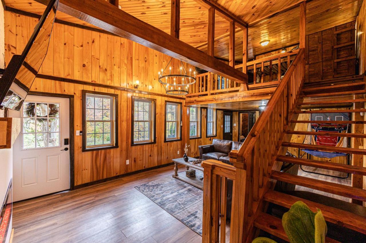 Fun Cabin With Hot Tub, Pool Table & Fire Pit - Big Blue Bryson City Dış mekan fotoğraf